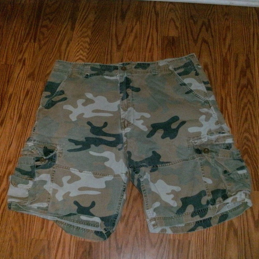 Steve & Barry's Cotton Cargo Shorts Multicolor Camo Camouflage Zip Front sz 36